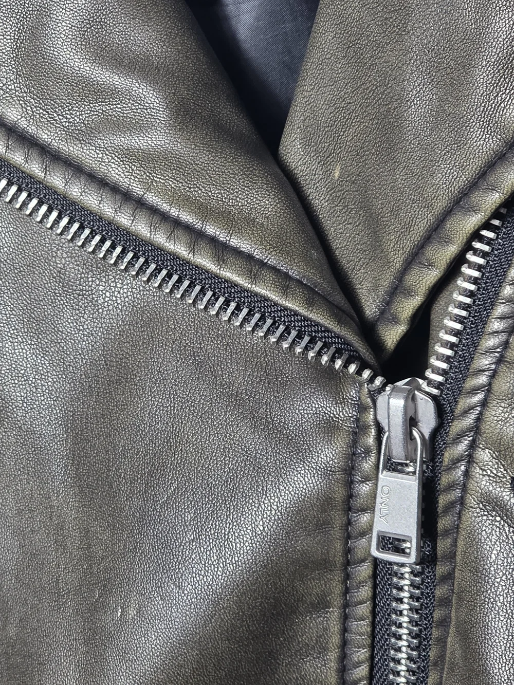 ONLY Women's Cropped Moto Jacket in Dark Olive Small Bikercore Faux Leather